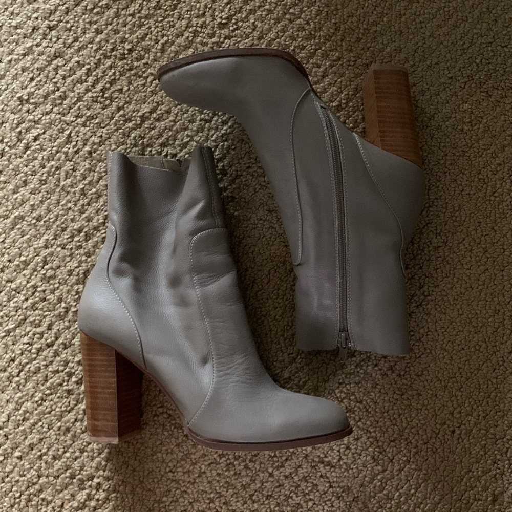 Chinese Laundry Cool Kid Bootie - Size 10